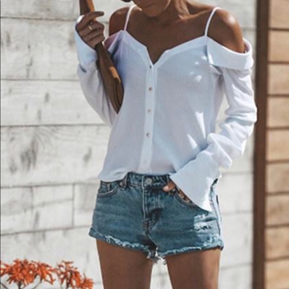 SPAGHETTI STRAP BACKLESS BLOUSE